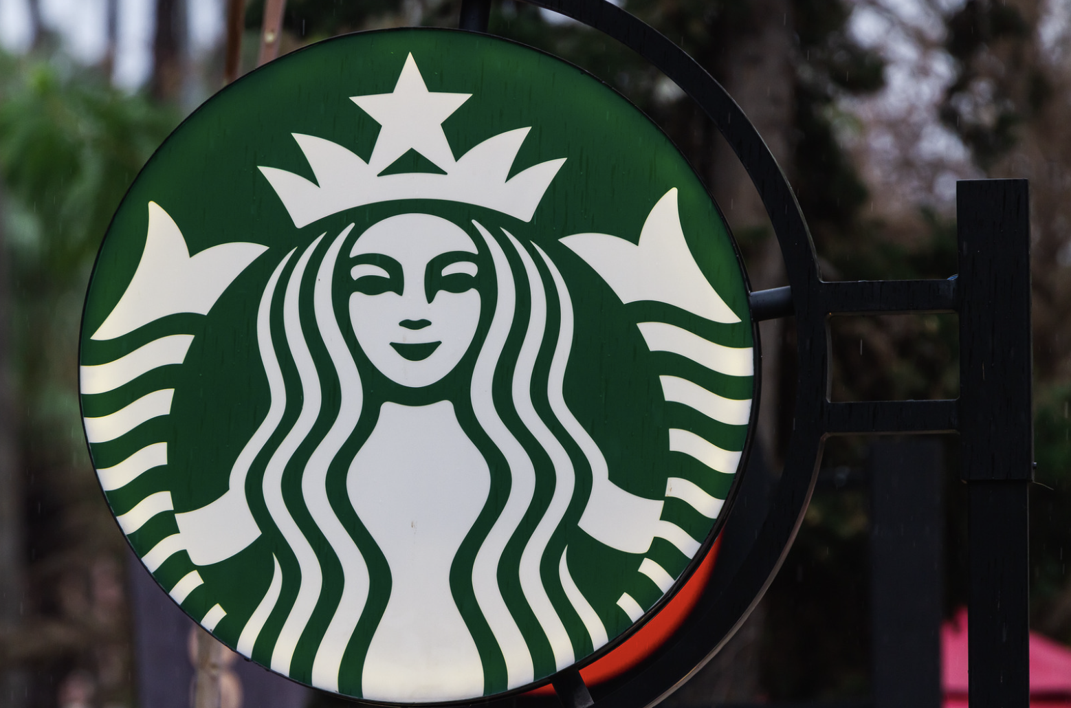 L'implantation de Starbucks à Saint-Maximin (60) : Ouverture de leur concept drive.